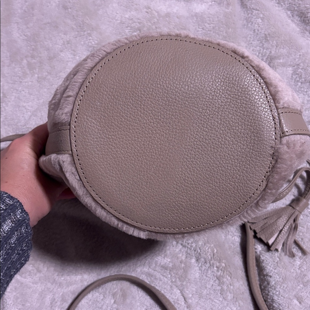 Faux Fur Bucket Bag w Leather Tassels & Long Adjustable Strap. NWOT - Picture 8 of 9